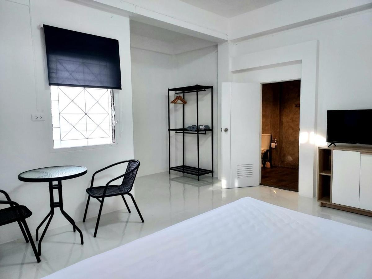 Room79 Phuket Kültér fotó